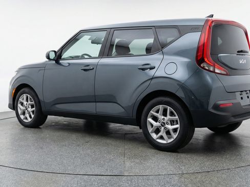 Used 2025 Kia Soul LX w/ LX Technology Package image 6