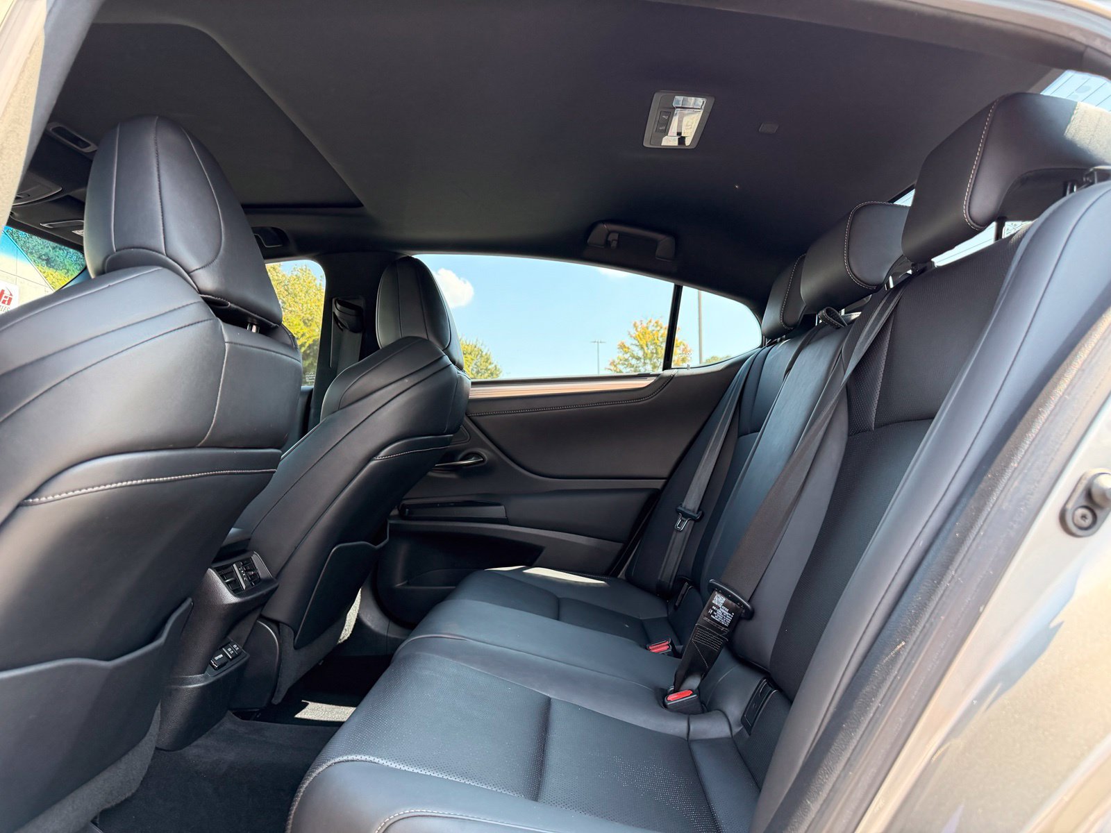 Used 2020 Lexus ES 350 F Sport w/ Accessory Package 2 FWD image 28