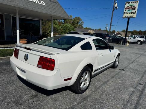 Used 2007 Ford Mustang Premium RWD image 5