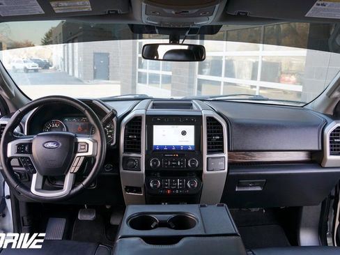 Used 2020 Ford F150 Lariat image 37