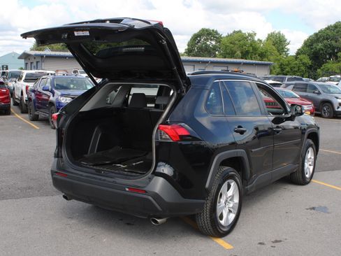 Used 2020 Toyota RAV4 XLE w/ Convenience Package AWD/4WD image 7