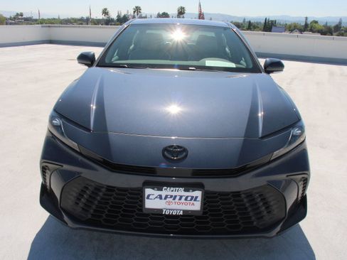 Certified 2026 Toyota Camry SE w/ Convenience Package image 7