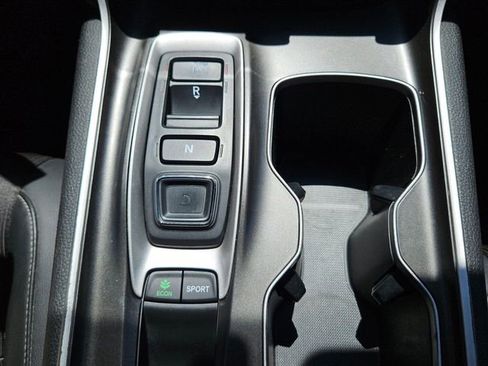 Used 2018 Honda Accord Sport image 21