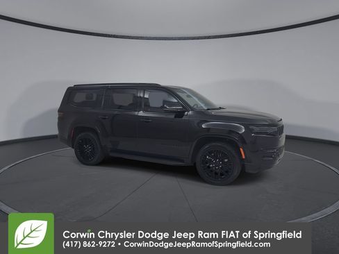 Used 2025 Jeep Wagoneer Series II w/ Premium Group I AWD/4WD image 2