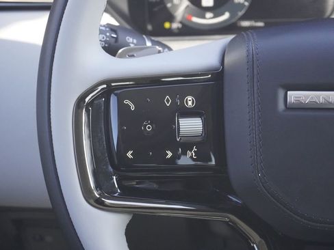 Used 2025 Land Rover Range Rover Velar S image 12