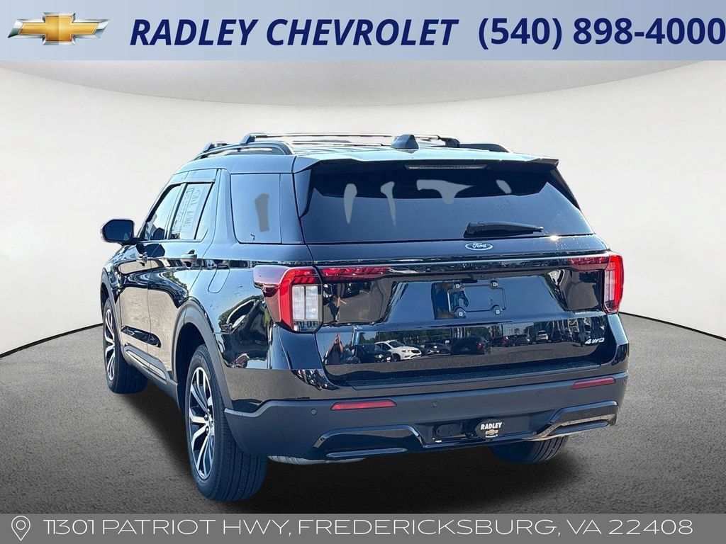 Used 2025 Ford Explorer ST-Line AWD/4WD image 18