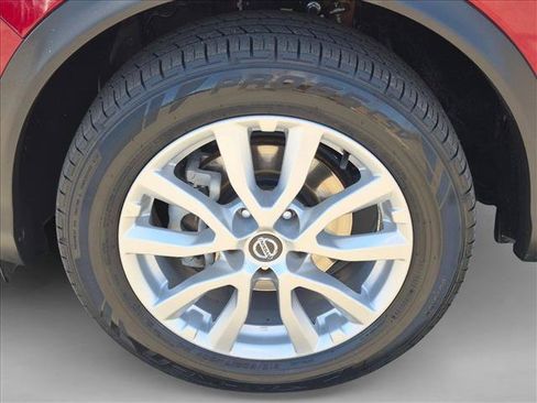 Used 2020 Nissan Rogue Sport SV FWD image 28