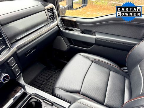 Used 2023 Ford F250 Lariat w/ FX4 Off-Road Package image 31