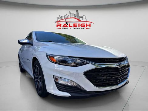 Used 2024 Chevrolet Malibu RS image 2