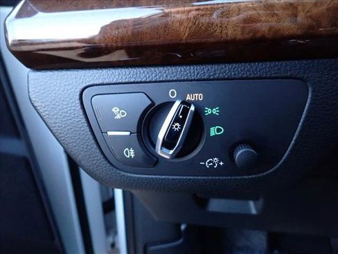 Used 2018 Audi Q5 2.0T Premium w/ Convenience Package image 17