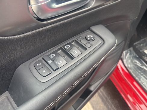 New 2026 Chrysler Pacifica Select FWD image 21