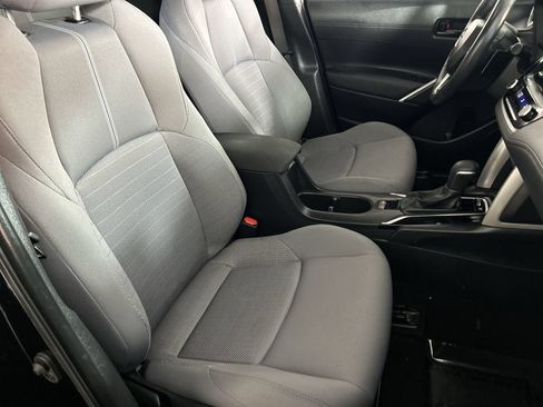Used 2024 Toyota Corolla Cross AWD Hybrid w/ Moonroof Package image 27