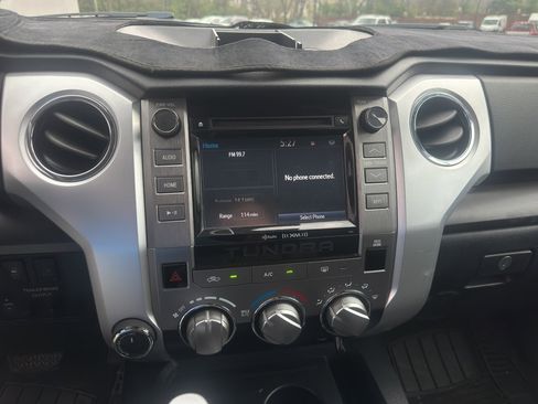 Certified 2018 Toyota Tundra SR5 w/ TRD Off Road Package image 11