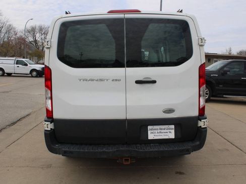 Used 2015 Ford Transit 250 130 Low Roof w/ Exterior Upgrade Package RWD image 4