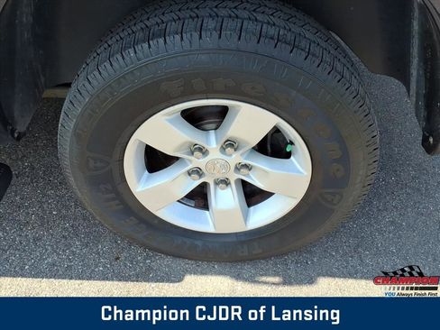 Used 2018 RAM 1500 Express image 8