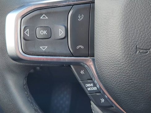 Used 2025 RAM 1500 Laramie AWD/4WD image 12