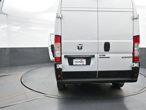 Used 2024 RAM ProMaster 2500 w/ Convenience Group FWD image 29