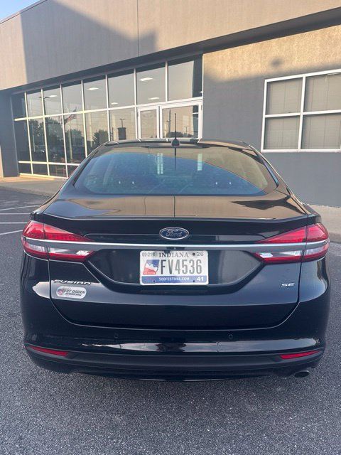 Used 2017 Ford Fusion SE w/ Fusion SE Technology Package FWD image 7