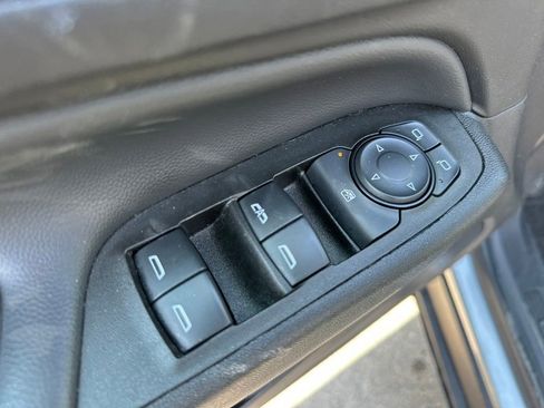 Used 2024 Chevrolet Equinox LT FWD image 42