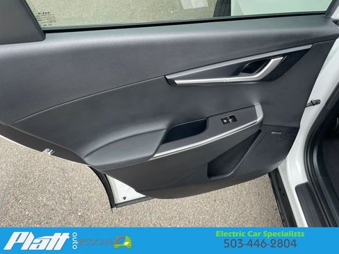 Used 2023 Kia EV6 Wind w/ Wind Technology Package AWD/4WD image 39