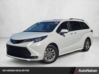 Used 2022 Toyota Sienna XLE w/ XLE Plus Package