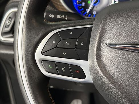 Used 2021 Chrysler Pacifica Pinnacle image 28