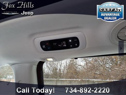 Used 2020 Chrysler Pacifica Limited image 13