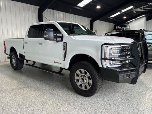 Used 2025 Ford F250 King Ranch w/ Chrome Package AWD/4WD image 3