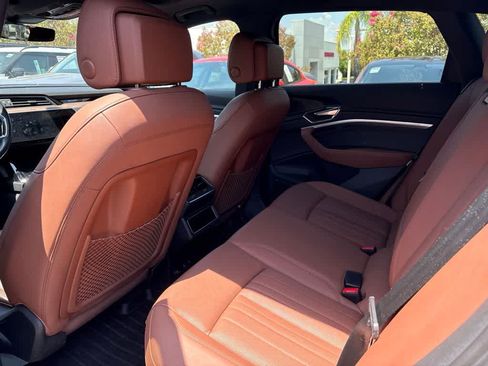 Used 2023 Audi e-tron Premium Plus AWD/4WD image 9