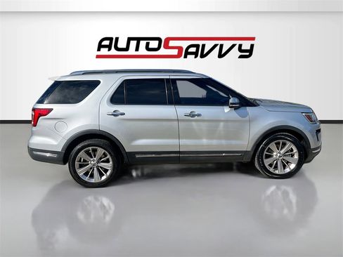 Used 2019 Ford Explorer Limited w/ Class III Trailer Tow Package image 8