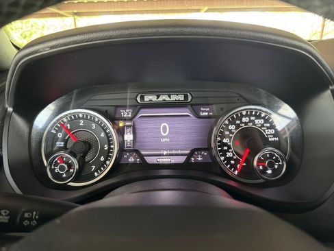 Used 2025 RAM 1500 Big Horn AWD/4WD image 10