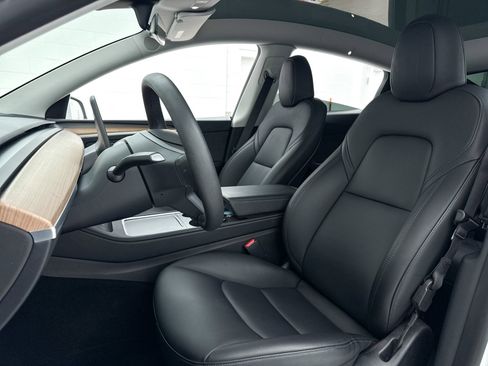 Used 2023 Tesla Model Y Long Range image 16