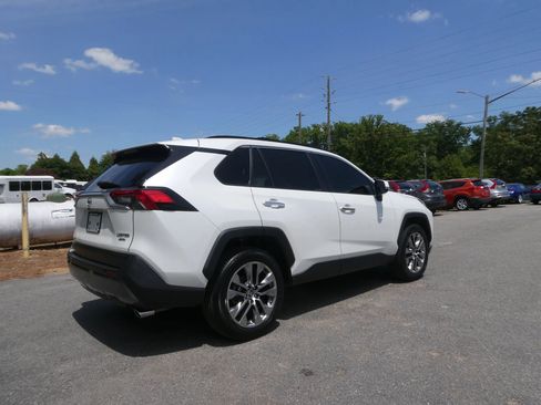 Used 2019 Toyota RAV4 Limited w/ Advanced Technology Package AWD/4WD image 5