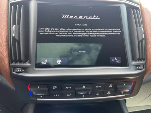 Used 2021 Maserati Levante image 7