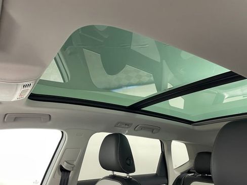 New 2025 Volkswagen Taos SEL image 13