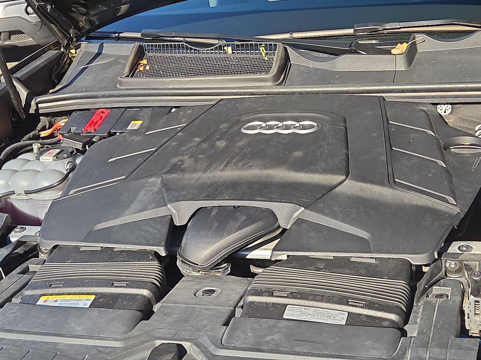 Used 2025 Audi Q8 Prestige AWD/4WD image 24