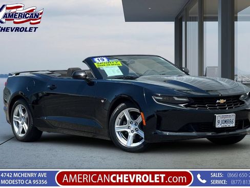 Used 2019 Chevrolet Camaro LT RWD image 1