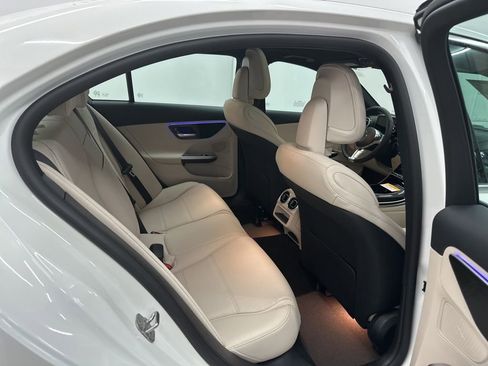 Used 2025 Mercedes-Benz C 300 Sedan image 23