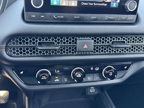 Used 2025 Honda HR-V Sport image 29