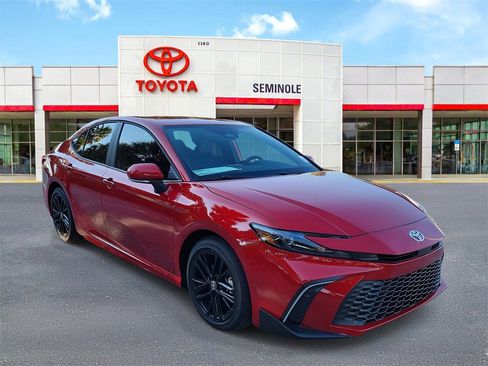 New 2026 Toyota Camry SE image 2