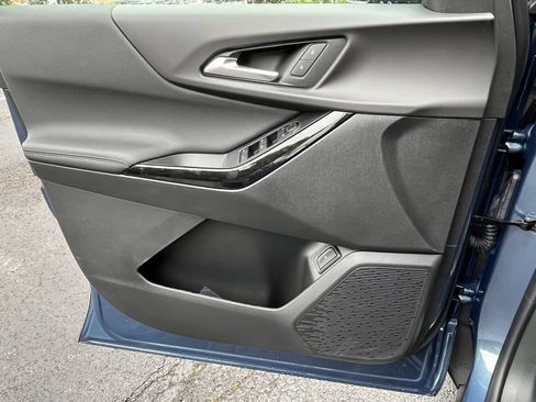New 2026 Chevrolet Equinox LT w/ Convenience Package II FWD image 7