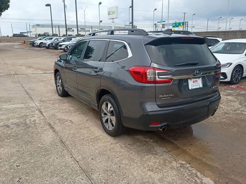 Used 2025 Subaru Ascent Premium AWD/4WD image 8