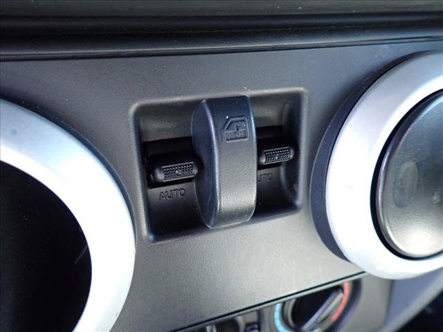 Used 2010 Jeep Wrangler Sahara w/ Dual Top Group AWD/4WD image 17