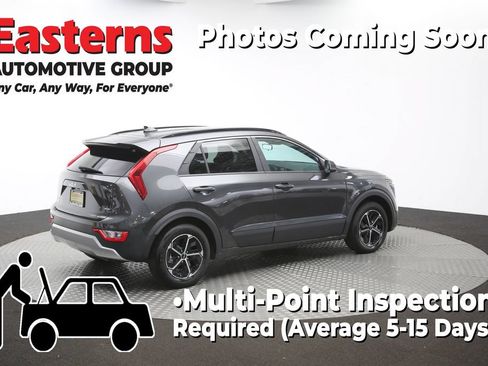 Used 2025 Kia Niro LX FWD image 40