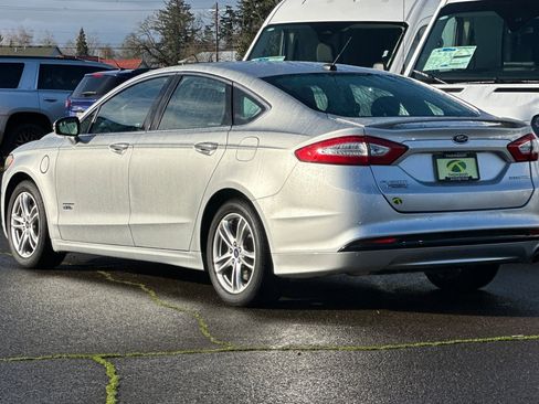 Used 2016 Ford Fusion Energi Titanium image 6
