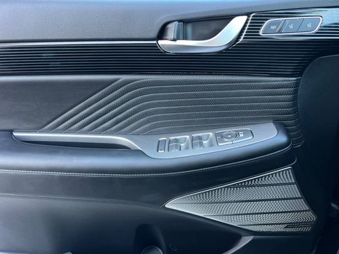 Used 2025 Hyundai Palisade Calligraphy image 13