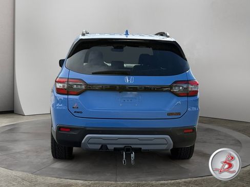 Used 2023 Honda Pilot TrailSport image 6