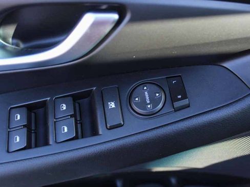 Used 2018 Hyundai Elantra GT Sport FWD image 11