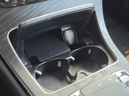 Certified 2022 Mercedes-Benz GLC 43 AMG 4MATIC image 32