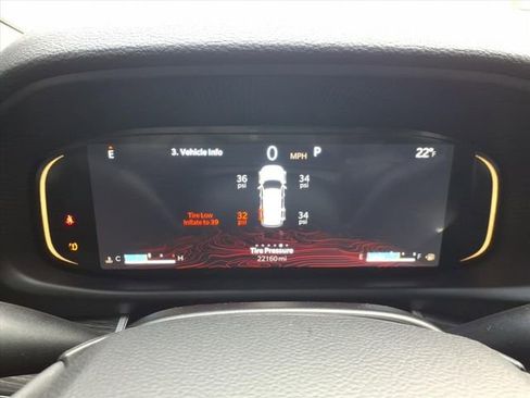 Used 2024 Jeep Wagoneer Series II w/ Flexible Seating Group image 36